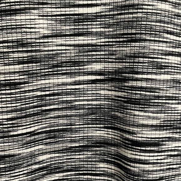 Loft Outlet Size Medium ribbed mock wrap V-Beck top, in great condition - Picture 6 of 16